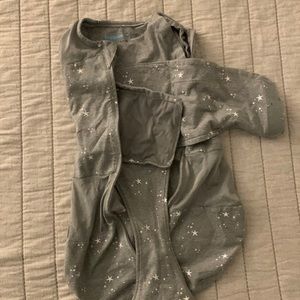 Happiestbaby zip infant swaddle size small worn once